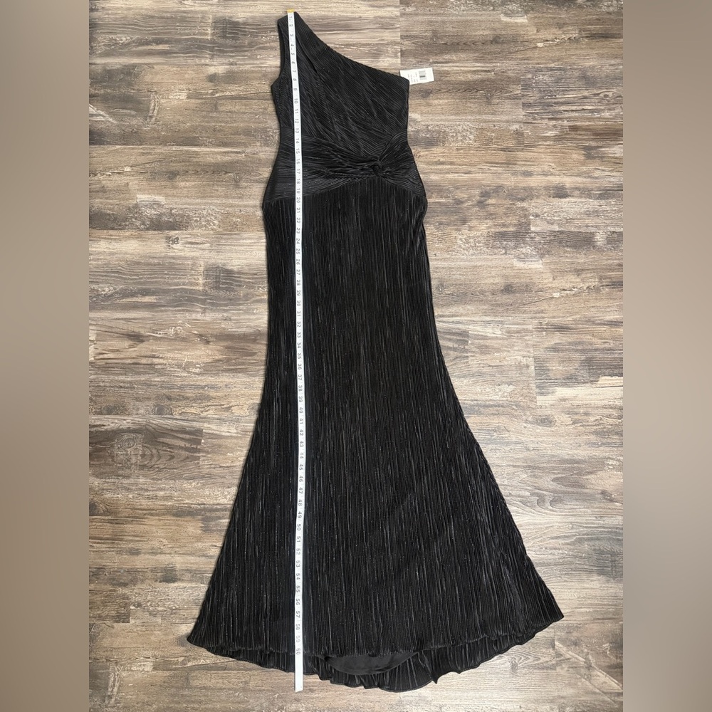 Aqua Formal Black One-Shoulder Pleated Cutout Glitter Gown Size 2 - Picture 5 of 8